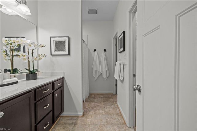 8118 Ships Crossing RD, Norfolk, VA 23518