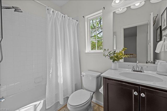 8118 Ships Crossing RD, Norfolk, VA 23518