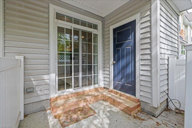 8118 Ships Crossing RD, Norfolk, VA 23518