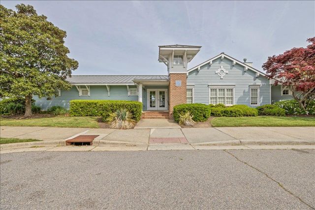 8118 Ships Crossing RD, Norfolk, VA 23518