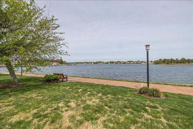 8118 Ships Crossing RD, Norfolk, VA 23518