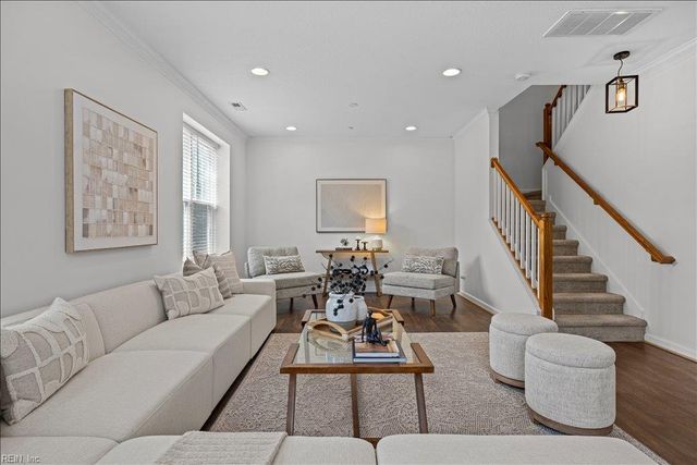 8118 Ships Crossing RD, Norfolk, VA 23518