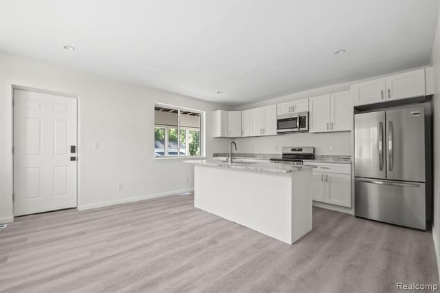 34 Cross Street 1, Auburn Hills, MI 48326