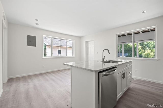 34 Cross Street 1, Auburn Hills, MI 48326