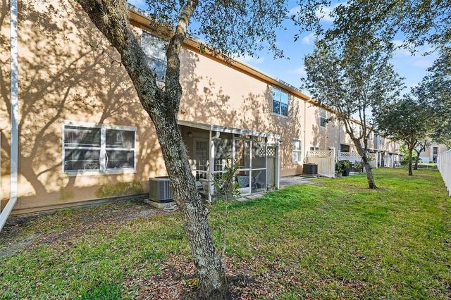 16318 PARKSTONE PALMS COURT, Tampa, FL 33647