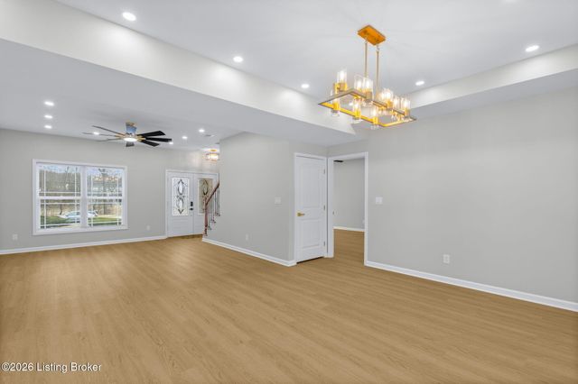 7726 Cottage Cove Way, Louisville, KY 40214