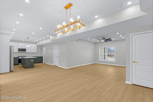 7726 Cottage Cove Way, Louisville, KY 40214