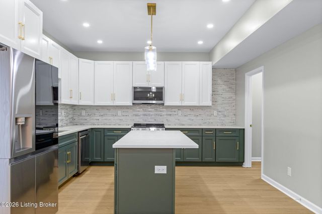 7726 Cottage Cove Way, Louisville, KY 40214