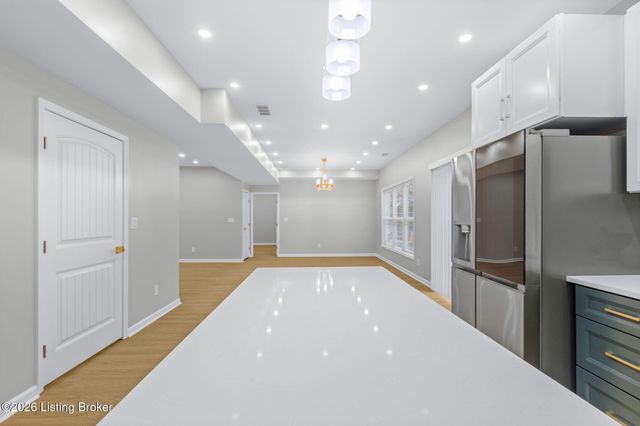 7726 Cottage Cove Way, Louisville, KY 40214