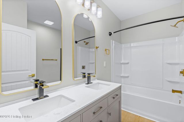 7726 Cottage Cove Way, Louisville, KY 40214