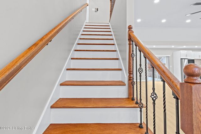 7726 Cottage Cove Way, Louisville, KY 40214