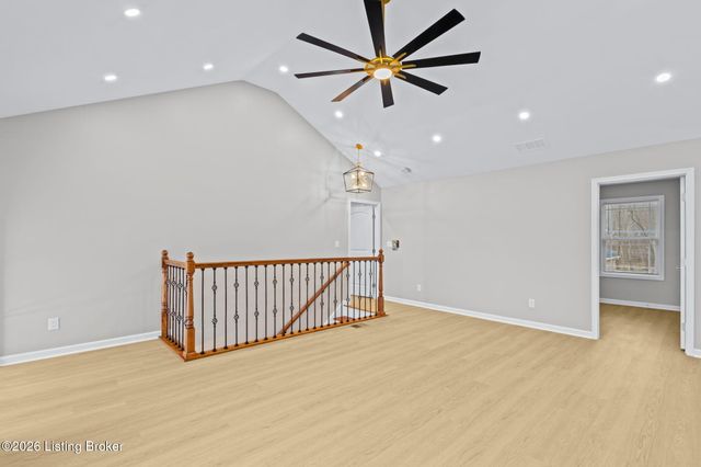 7726 Cottage Cove Way, Louisville, KY 40214