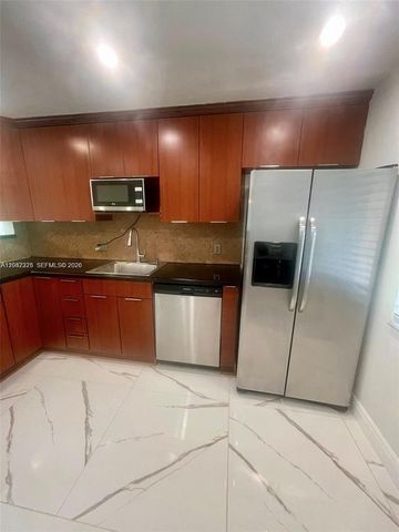 403 Lakeview Dr 106, Weston, FL 33326