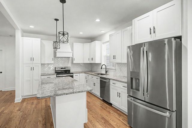 1518B Dugger Dr, Nashville, TN 37206