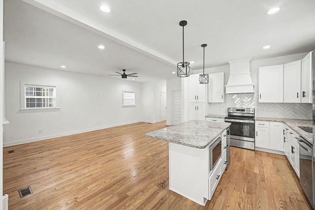 1518B Dugger Dr, Nashville, TN 37206