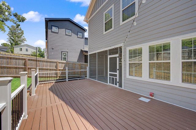 1518B Dugger Dr, Nashville, TN 37206