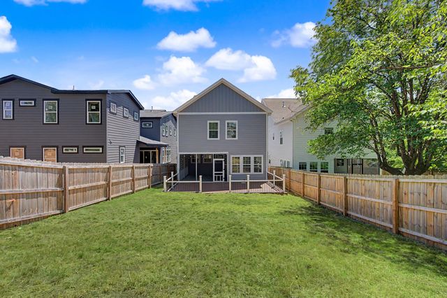 1518B Dugger Dr, Nashville, TN 37206