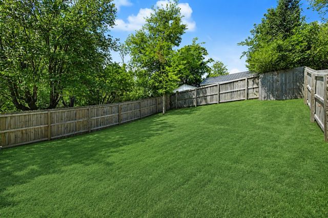 1518B Dugger Dr, Nashville, TN 37206
