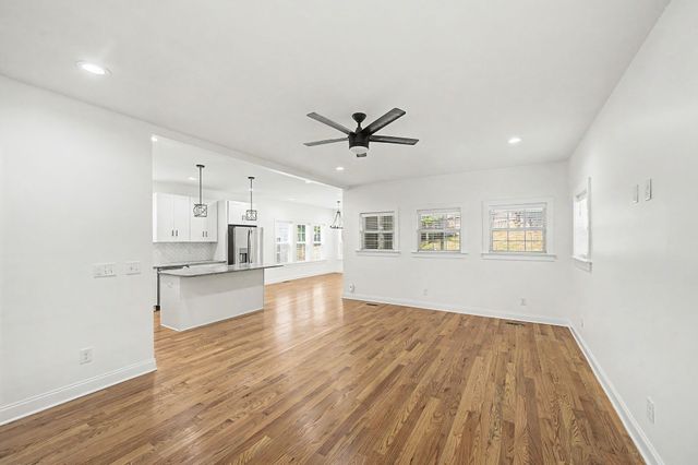 1518B Dugger Dr, Nashville, TN 37206