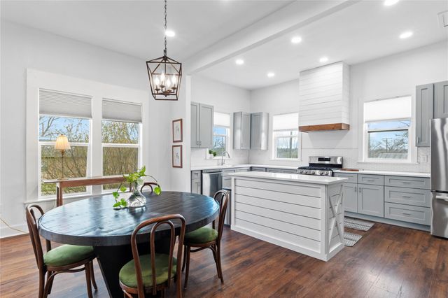 1120 Vance ST, Taylor, TX 76574