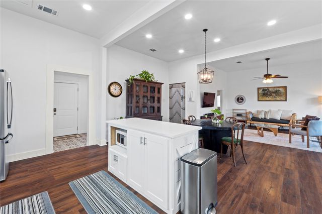 1120 Vance ST, Taylor, TX 76574