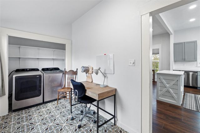 1120 Vance ST, Taylor, TX 76574