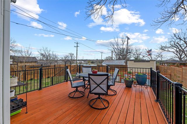 1120 Vance ST, Taylor, TX 76574