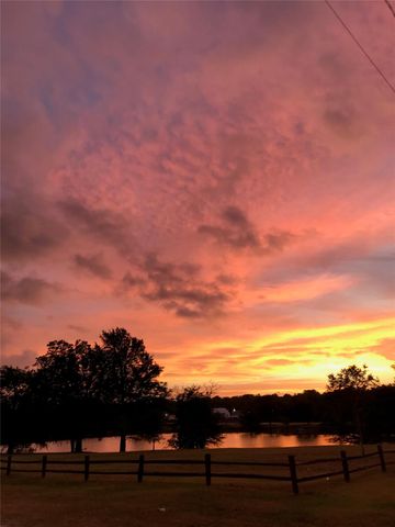 1120 Vance ST, Taylor, TX 76574