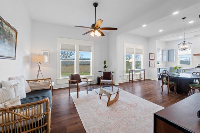 1120 Vance ST, Taylor, TX 76574