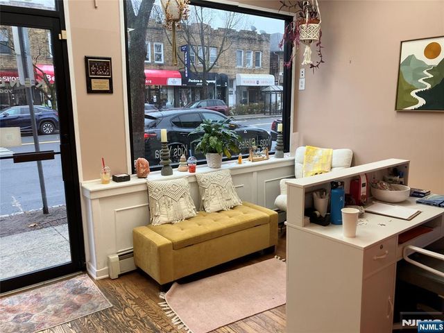 328 Broad Avenue, Leonia, NJ 07605