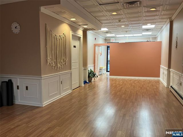 328 Broad Avenue, Leonia, NJ 07605