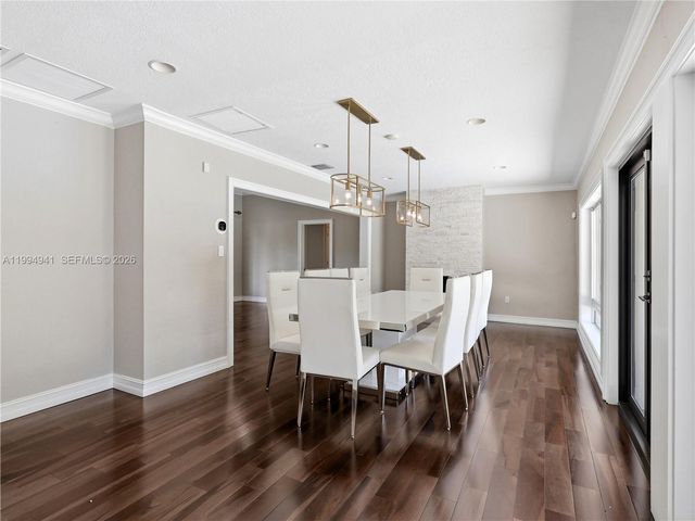 8500 SW 70th St, Miami, FL 33143