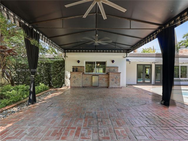 8500 SW 70th St, Miami, FL 33143