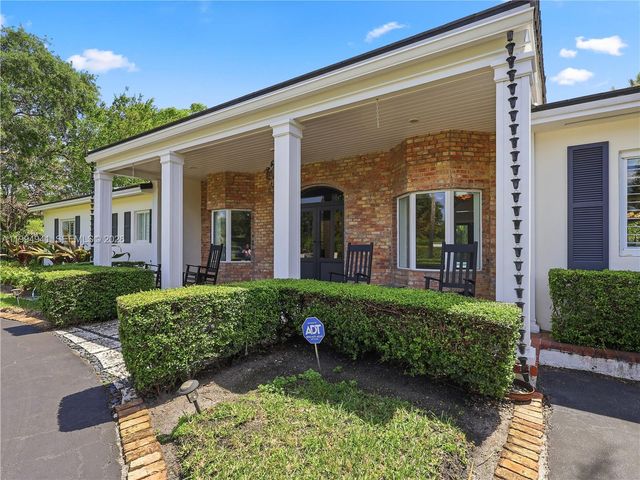 8500 SW 70th St, Miami, FL 33143