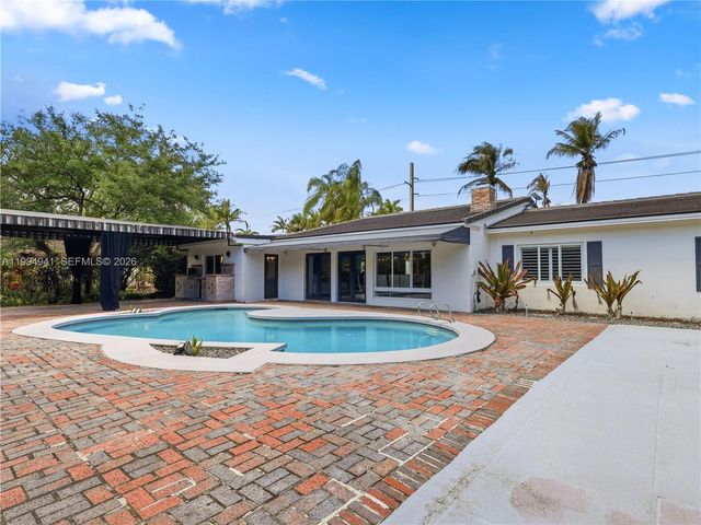 8500 SW 70th St, Miami, FL 33143