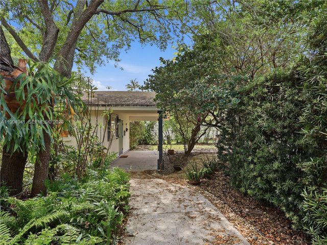 8500 SW 70th St, Miami, FL 33143