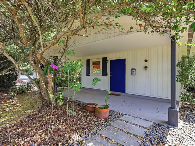 8500 SW 70th St, Miami, FL 33143