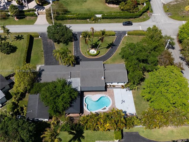 8500 SW 70th St, Miami, FL 33143