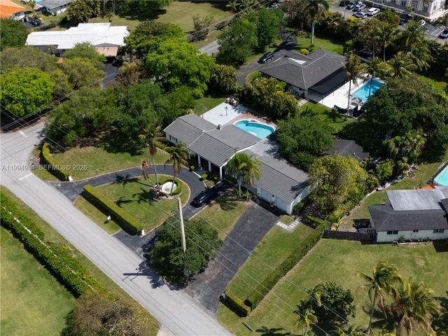 8500 SW 70th St, Miami, FL 33143