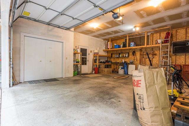 4636 W Salisbury Drive, Gladwin, MI 48624