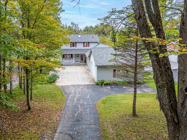 4636 W Salisbury Drive, Gladwin, MI 48624