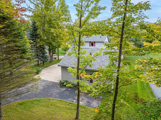 4636 W Salisbury Drive, Gladwin, MI 48624