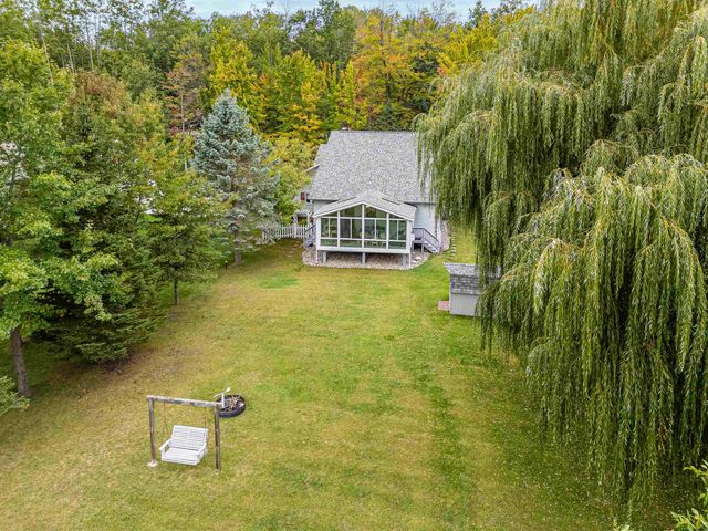 4636 W Salisbury Drive, Gladwin, MI 48624