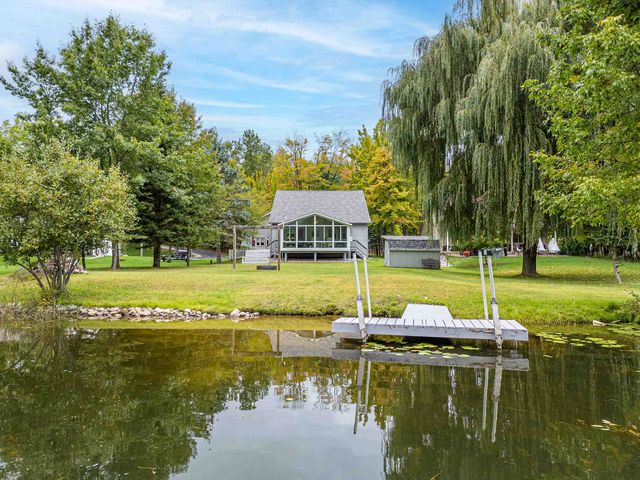 4636 W Salisbury Drive, Gladwin, MI 48624