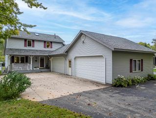 4636 W Salisbury Drive, Gladwin, MI 48624