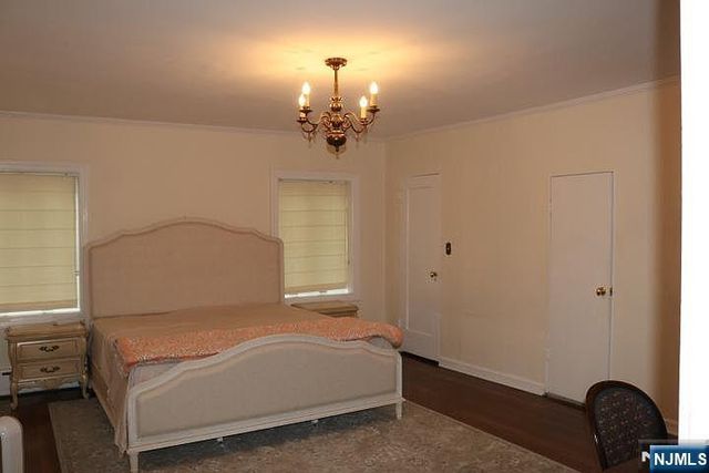 1014 Arcadian Way, Fort Lee, NJ 07024
