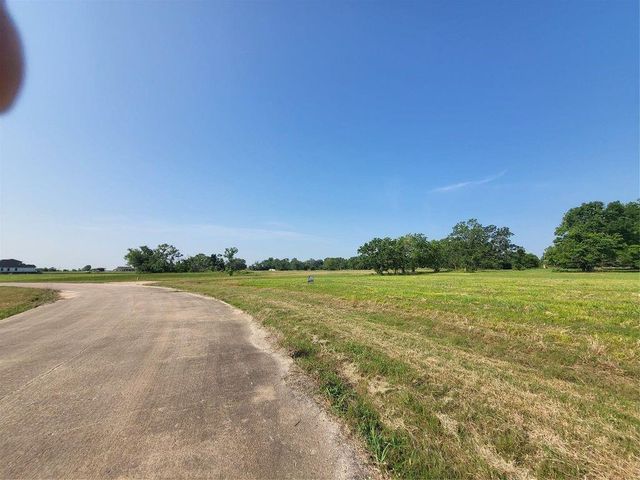 75 Conestoga Trl, Angleton, TX 77515
