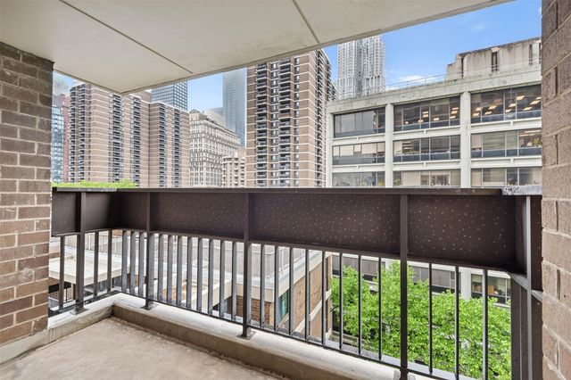 333 Pearl Street 8E, New York (manhattan), NY 10038