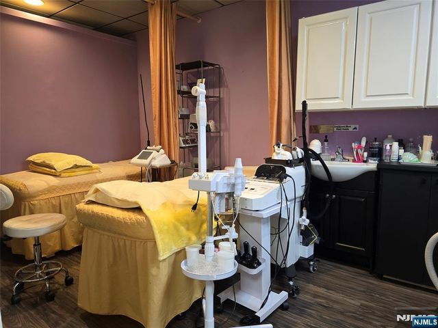 425 Broad, Palisades Park, NJ 07650