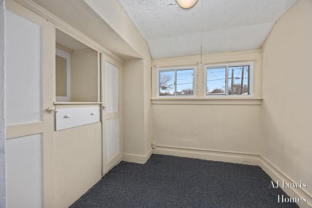 510 La Grave Avenue Se, City Of Grand Rapids, MI 49503